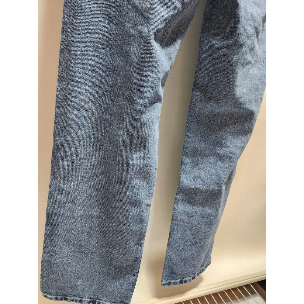 Wrangler Regular Fit Jeans – Men’s 34x30 Light Wash.      #101